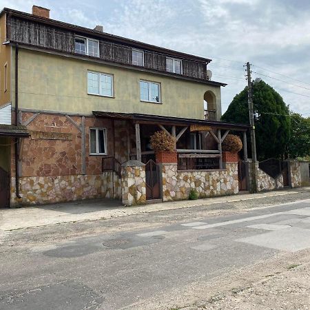 Ostello "U Jedrusia" Zarebow Esterno foto