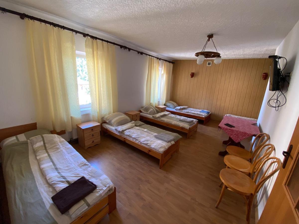 Ostello "U Jedrusia" Zarebow Esterno foto